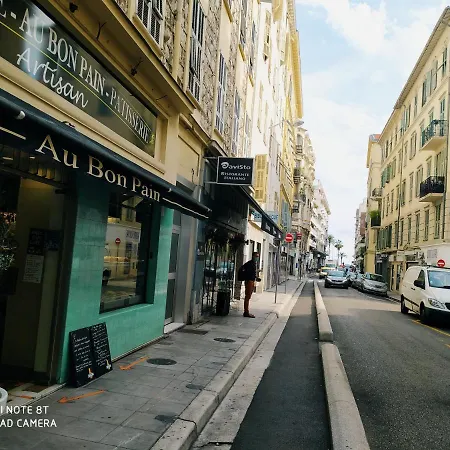 Beach Ac 1 Min Walking From The Sea - Freshly Renovated Apartment